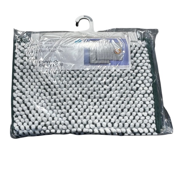 Set of 2 Room Essentials Green and White Plush Chenille Bath Mat - Picture 1 of 4